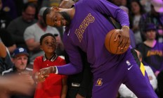 疑似无戏魂斗罗！病毒吃掉NBA的简单介绍