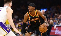 半岛体育登录入口-火箭主场击败湖人，伍兹发挥亮眼