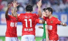 半岛体育新闻-胜负之战现场观众沸腾争夺成功的关键的简单介绍