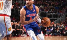 半岛体育app下载-「活塞力克老鹰，杰克逊独得35分帮助球队获胜」