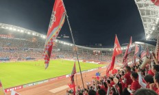 半岛体育在线登录-中国足球联赛战况异常激烈，各队球员全力以赴