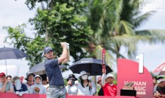 半岛体育课程-精英球员表现抢眼，受到球迷热捧的简单介绍