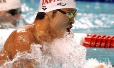 半岛体育官方-日本选手刷新游泳世界纪录！