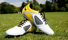 半岛体育vip注册-利物浦与热刺互交白卷，榜首位置难分伯仲