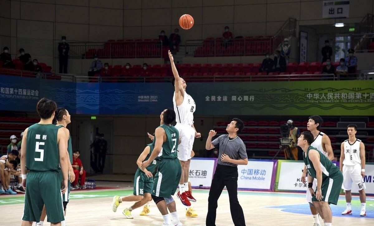 湖北男篮实现逆袭,赢得关键比赛 湖北男篮实现逆袭,赢得关键比赛