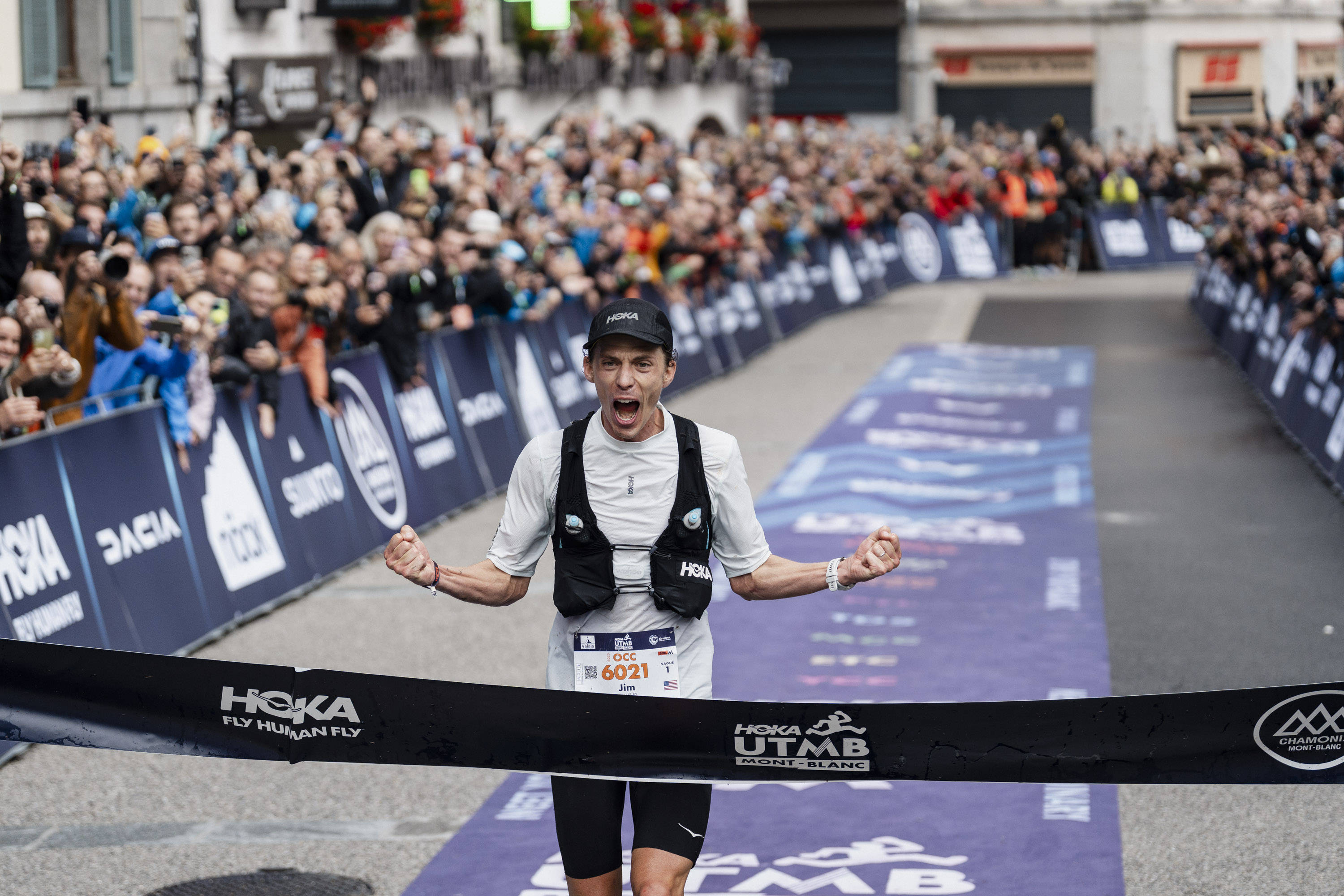 精英球队奋不顾身,角逐瞬间紧张刺激的简单介绍 精英球队奋不顾身,角逐瞬间紧张刺激的简单介绍