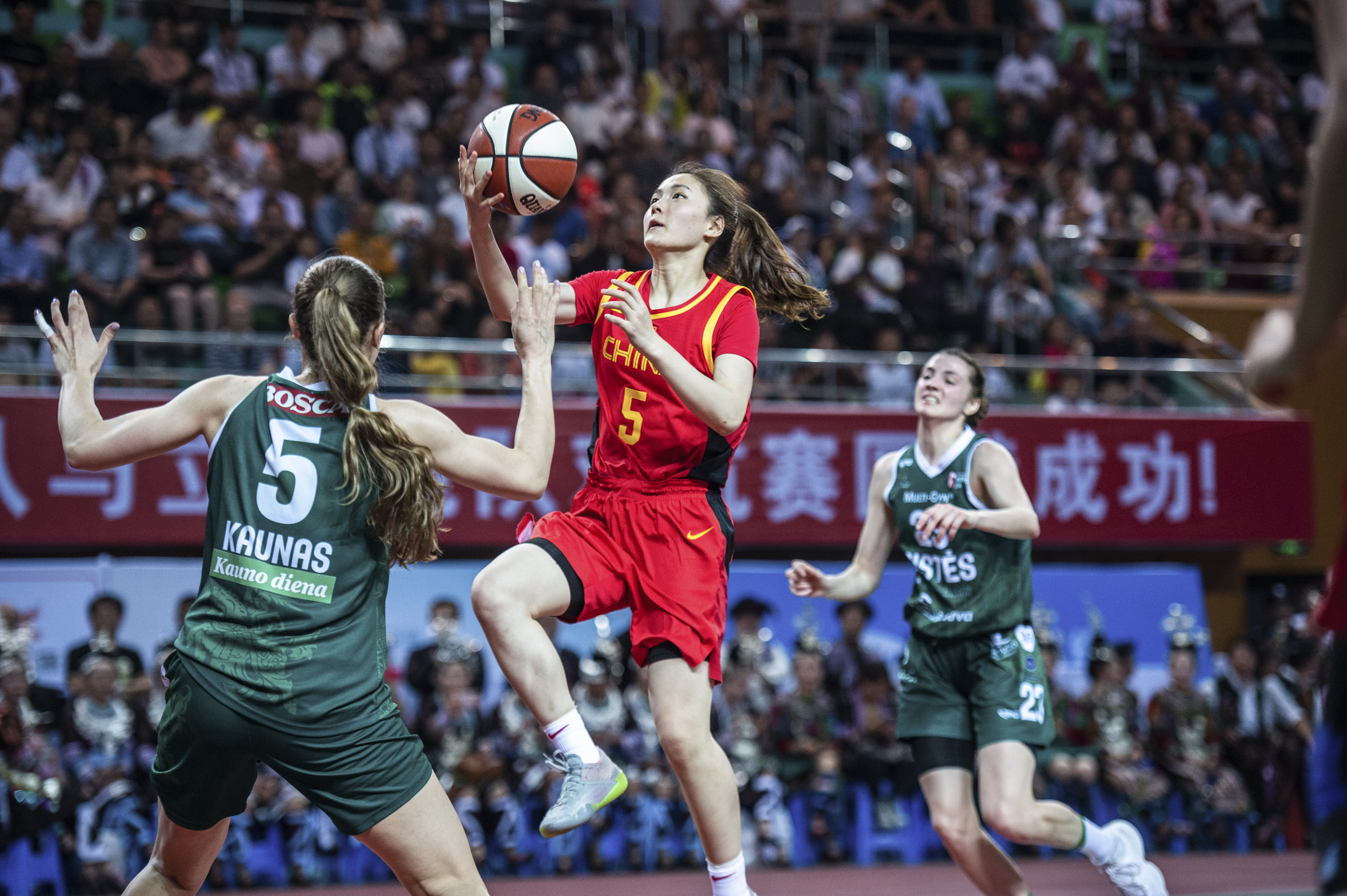 立陶宛女篮勇夺国际杯,诠释团队精神的简单介绍 立陶宛女篮勇夺国际杯,诠释团队精神的简单介绍