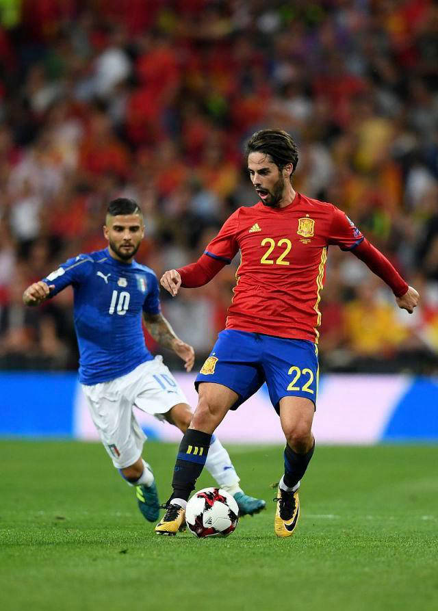 西班牙球队在比赛中展现强劲实力，收获成功