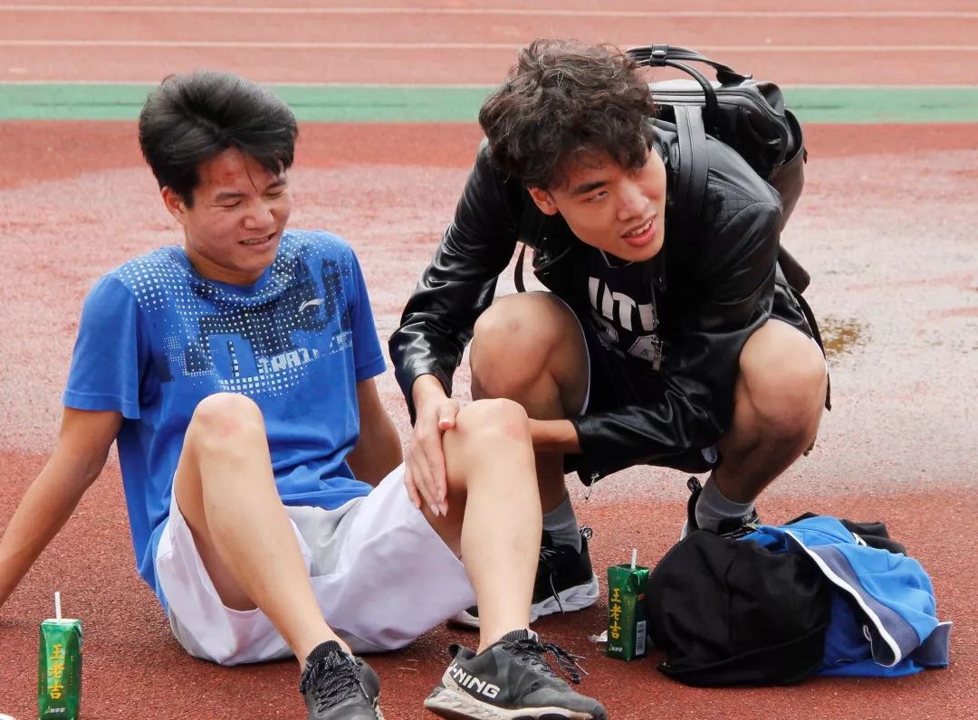 关于勇士与强敌鏖战,赛场激情迸发的信息 关于勇士与强敌鏖战,赛场激情迸发的信息