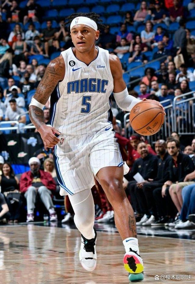 马赛新秀崭露头角,或将成为球队新希望 马赛新秀崭露头角,或将成为球队新希望