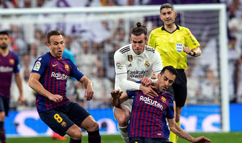 西甲巴塞罗那vs皇家马德里豪门对决，梅西会踢出怎样的火花？的简单介绍