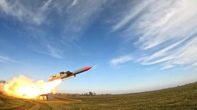 包含导弹苏打击主力中场重伤，球队战力大打折扣的词条