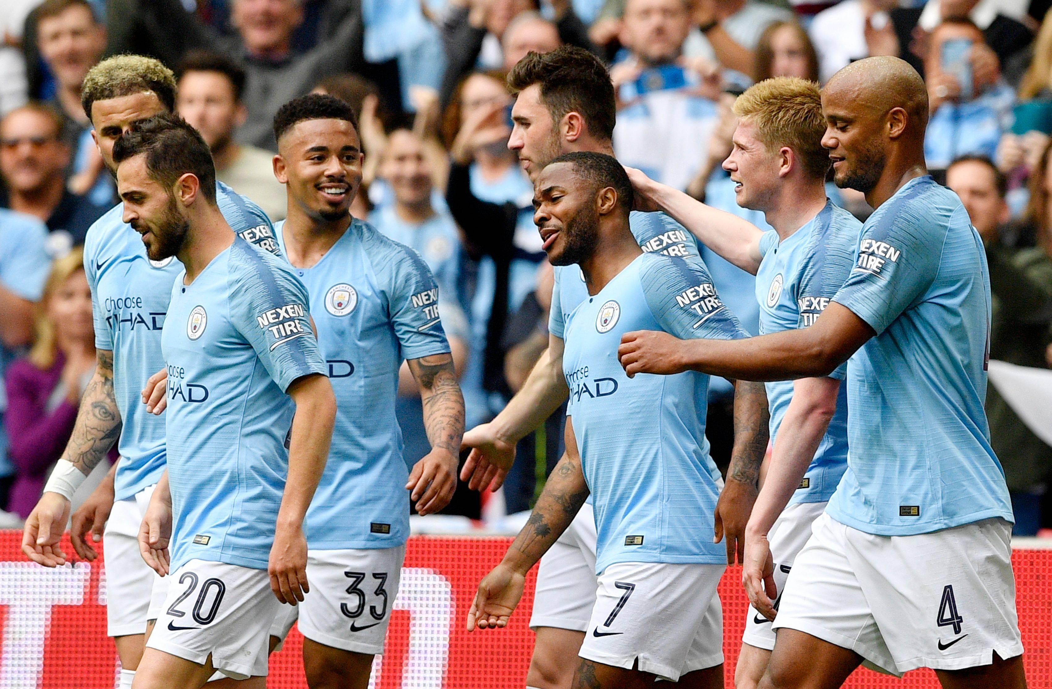 包含曼城客场挑战难度加大，球队备战饱受挑战的词条