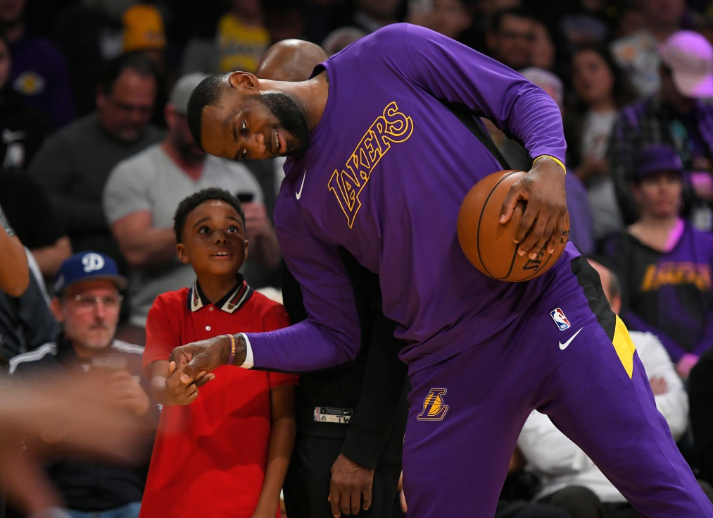 疑似无戏魂斗罗！病毒吃掉NBA的简单介绍