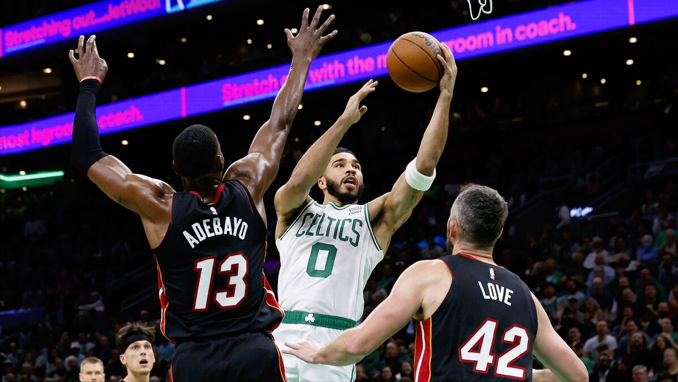 凯尔特人不敌猛龙，状态低迷