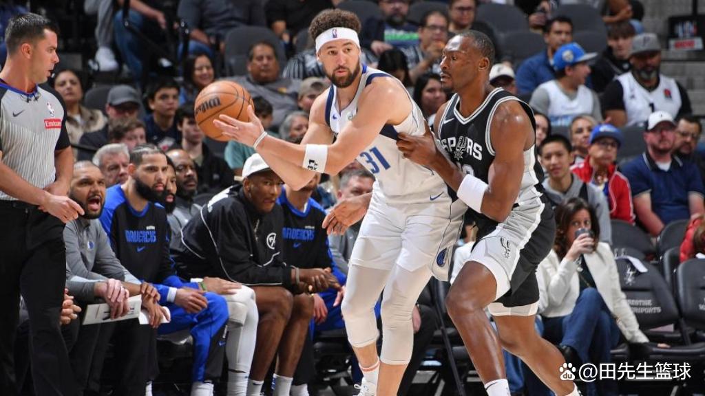 马刺击败独行侠，取得胜利